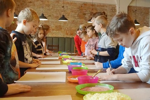 Warsztaty kulinarne z przygotowania pizzy w Bistro Szama podczas zeszłorocznej Akcji Zima (fot. Katarzyna Balcerzak)