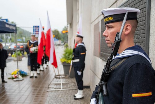 Wojskowa Asysta Honorowa wystawiona przez Komendę Portu Wojennego w Gdyni (fot. Michała Sałata)