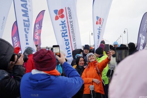 Uczestnicy biegu między molami na starcie w Orłowie (fot. Magda Śliżewska)