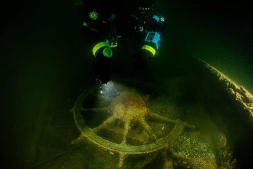 Pozostałości jednostki, którą najprawdopodobniej jest ORP „Gdynia” wciąż spoczywają na dnie morza (fot. Tomasz Stachura)