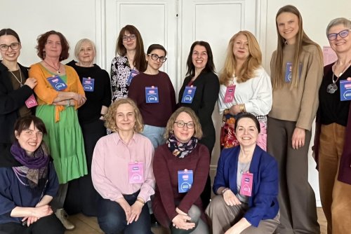 Osoby biorące udział w programie szkoleniowo-wdrożeniowym dotyczącym patronatu społecznego (fot. Towarzystwo Inicjatyw Twórczych „ę”)