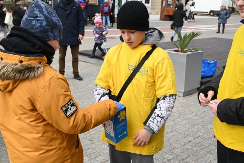 W ten weekend na ulicach będzie można ponowanie spotkać wolontariuszy w żółtych koszulkach (fot. Michał Puszczewicz/archiwum)