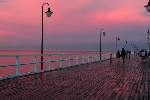 Weekend można zacząć od podziwiania wschodu słońca. Zdjęcie z naszej grupy na FB „Gdynia w obiektywie