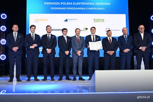 Podpisanie porozumienia (fot. Magdalena Starnawska)