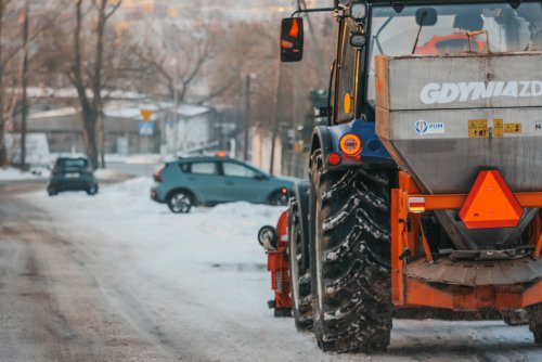 Odśnieżanie ulic Gdyni, grudzień 2025 r. (fot. Marcin Mielewski)