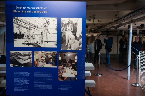 „Od kandydata do komendanta. Załoga Daru Pomorza” można oglądać do końca lutego 2027 r. (fot. Natalia Kawalerowicz)