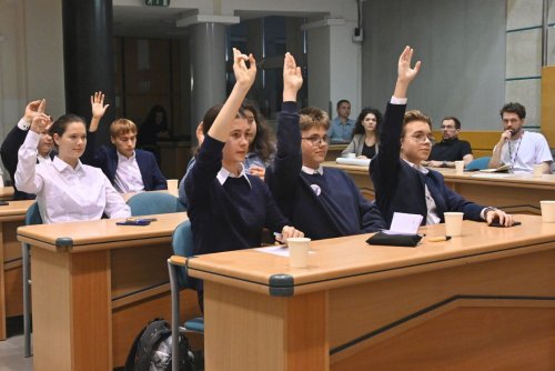 Sesja Młodzieżowej Rady Miasta IX kadencji (fot. Magdalena Starnawska)