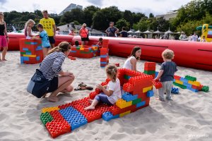 Festyn „Pożegnanie wakacji” na plaży miejskiej w Gdyni // fot. Dawid Linkowski