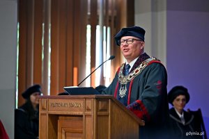 prof. dr hab. inż. Krzysztof Wilde &ndash; rektor Politechniki Gdańskiej przemawiający podczas inauguracji roku akademickiego na uczelni