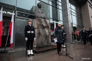 W uroczystości wzięła udział przewodnicząca gdyńskiej Rady Miasta Joanna Zielińska, która wygłosiła przemówienie // fot. Dawid Linkowski