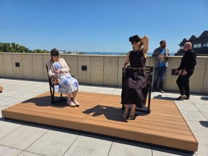 Z wirtualnego spaceru skorzystała r&oacute;wnież dyrektor Muzeum Miasta Gdyni Karin Moder 