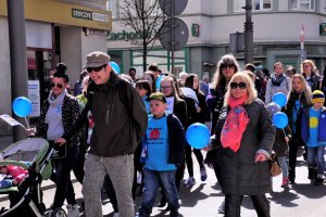 "Niebieski Marsz dla Autyzmu" przeszedł przez Gdynię // fot. Magdalena Czernek