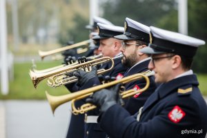 Trębacze z Orkiestry Reprezentacyjnej Marynarki Wojennej podczas uroczystości 
