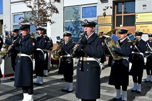 Orkiestra Reprezentacyjna Marynarki Wojennej RP podczas uroczystości z okazji 87. rocznicy pierwszych wysiedleń Gdynian 