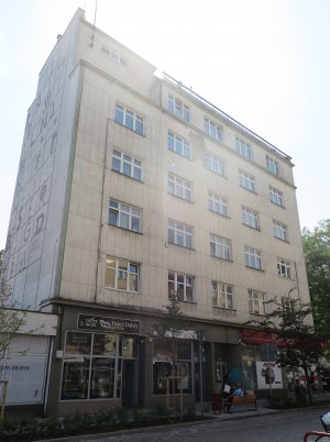 Kamienica mieszkalno-usługowa przy ulicy Starowiejskiej 37