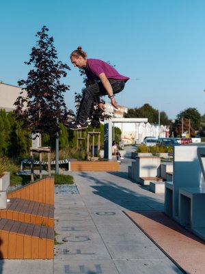 Trening parkour na osiedlu ZOH // fot. Dawid Linkowski