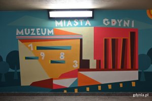 Nowy mural zdobi już przejście podziemne na Wzg&oacute;rzu św. Maksymiliana. (fot. Łukasz Kamasz/gdynia.pl)