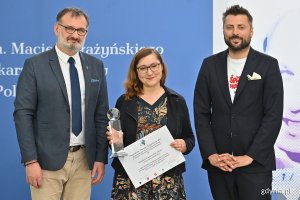 Na zdj. (od lewej): Jarosław Włodarczyk, Press Club Polska, Karolina Przewrocka-Aderet i Daniel Stenzel, rzecznik prasowy Prezydenta Miasta Gdańska