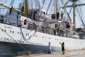 &bdquo;Dar Młodzieży&rdquo; cumujący przy Nabrzeżu Pomorskim 