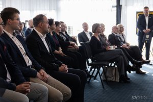Na zdjęciu m.in. wiceprezydent Gdyni Tomasz Augustyniak. Konferencja European Healthy Stadia Network zorganizowana przez Arkę Gdynia, Gdański Uniwersytet Medyczny i Gdyńskie Centrum Zdrowia (fot. Kamil Złoch)