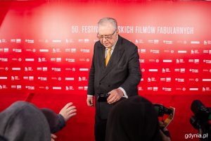 Krzysztof Zanussi. Ceremonia czerwonego dywanu poprzedzająca sobotnią galę 50. Festiwalu Polskich Filmów Fabularnych w Gdyni (fot. Karol Stańczak)