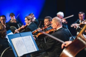 Publiczność podczas otwarcia festiwalu Gdynia Classica Nova w Teatrze Miejskim w Gdyni. Fot. Tomek Kamiński