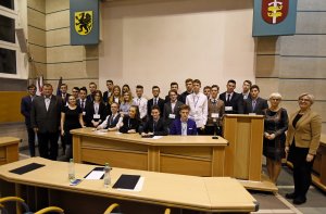 Inauguracyjna sesja Młodzieżowej Rady Miasta // fot. Kamil Złoch