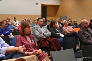 Uczestnicy Gdyńskiego Forum Pozarządowego. Na zdjęciu m.in: dyrektor Laboratorium Innowacji Społecznych Tomasz Kochanowski