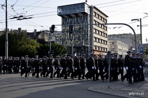 Na ulicach Gdyni odbył się capstrzyk poprzedzający Święto Marynarki Wojennej // fot. Paweł Kukla
