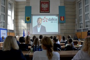 Uczestnicy projektu "Strażnicy energii" na uroczystości wręczenia nagród w sali 105 Urzędu Miasta Gdyni // fot. Paweł Marszałkowski