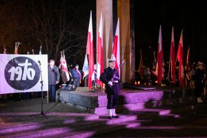 Wieczorne uroczystości upamiętniające ofiary Grudnia '70 // fot. Karol Stańczak
