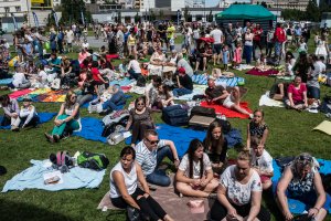 Gdynia Open 2017- publiczność zgromadzona przed Muszlą Koncertową