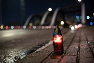 Obchody przy pomniku Ofiar Grudnia '70 w Gdyni, fot. Dawid Linkowski