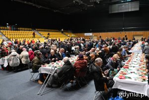 W tegorocznej wigilii udział wzięło ponad 600 samotnych i potrzebujących (fot. Magdalena Starnawska)