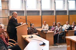 Zdjęcie ogólne spotkania seniorów z prezydentem miasta Gdyni (fot. Michał Sałata)