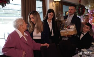 Pani Halina świętowała 100. urodziny w gronie najbliższych (fot. Sławomir Okoń)