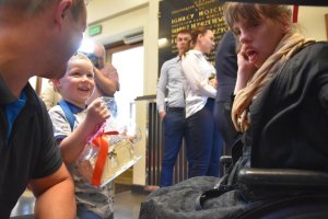 Wyjątkowe urodziny niepełnosprawnej Julki // fot. Lechosław Dzierżak