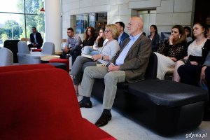 Przepowiednia  ukryta w obrazie – spotkanie z Maciejem Siembiedą fot. Dawid Linkowski