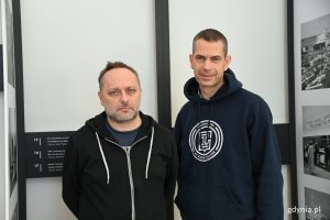 Od prawej: Jakub Gorski - producent filmu o Kazimierzu Bielińskim i Mariusz Sławiński, który wyreżyserował film // fot. Magdalena Czernek