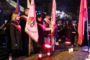 Wieczorne uroczystości upamiętniające ofiary Grudnia '70 // fot. Karol Stańczak