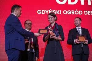 Katarzyna Gruszecka-Spychała, wiceprezydent Gdyni ds. gospodarki podczas gali wręczenia nagród konkursu „Innowacyjny Samorząd” w kategorii Duże Miasta, fot. Przemysław Kozłowski