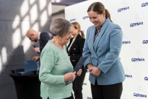 Na zdjęciu (od lewej): Marianna Doliwa-Dobrowolska, członkini Komitetu wraz z Aleksandrą Kosiorek, prezydent Gdyni (fot. Paweł Budziński)