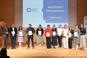 Nauczycielki i nauczyciele dyplomowani (fot. Magdalena Starnawska)