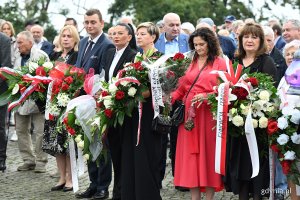 Uroczystości pod pomnikiem Ofiar Grudnia 1970 rozpoczęły gdyńskie obchody 45. rocznicy zakończenia strajków i podpisania porozumień sierpniowych (fot. Michał Puszczewicz)