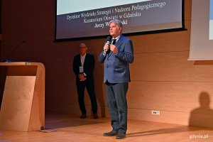 Jerzy Wiśniewski - dyrektor Wydziału Strategii i Nadzoru Pedagogicznego Kuratorium Oświaty w Gdańsku podczas otwarcia konferencji Edu Day Gdynia 2024