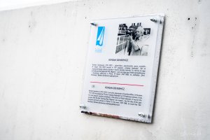 Tablica Bohdana Sienkiewicza w alei Żeglarstwa Polskiego (fot. Kamil Złoch)