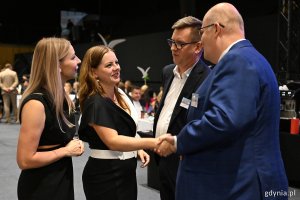 Na zdj. m.in. prezydent Gdyni Aleksandra Kosiorek i radna miasta Anna Salomon