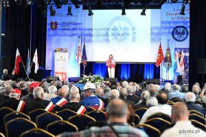Uroczystość wręczenia odznak honorowych w Sali Koncertowej Portu Gdynia w ramach gdyńskich obchodów 45. rocznicy zakończenia strajków i podpisania porozumień sierpniowych (fot. Michał Puszczewicz)