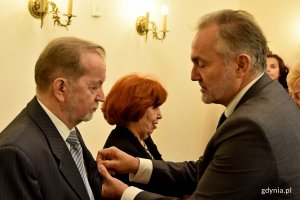 Medale wręczył prezydent Gdyni Wojciech Szczurek / fot. Paweł Kukla