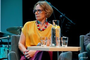 Dr Justyna Pomierska podczas panelu inaugurującego festiwal Nordic Talking